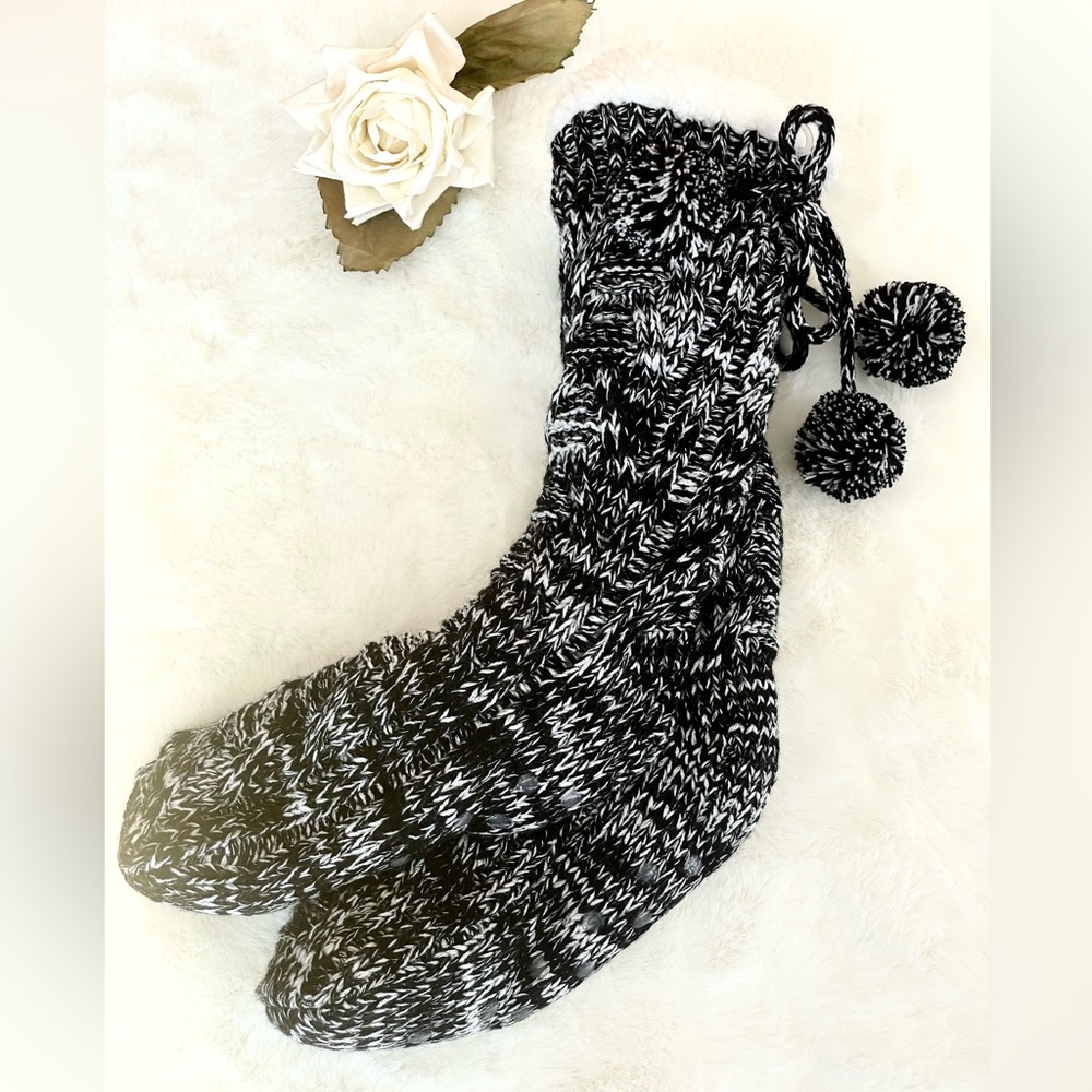 New with tags Lined EXPRESS SLIPPERS with POM-POMS and non slip gripping dots